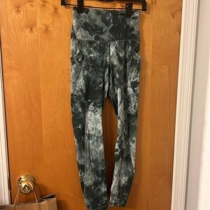 LULULEMON ALIGN LEGGINGS SIZE 4